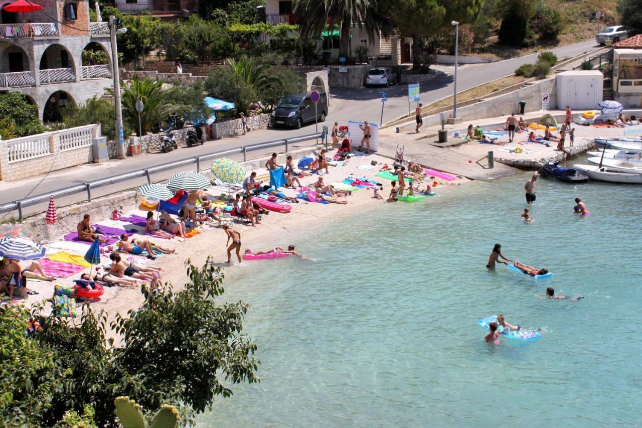 Apartments With A Parking Space Mavarstica, Ciovo - 17803 Trogir Bagian luar foto