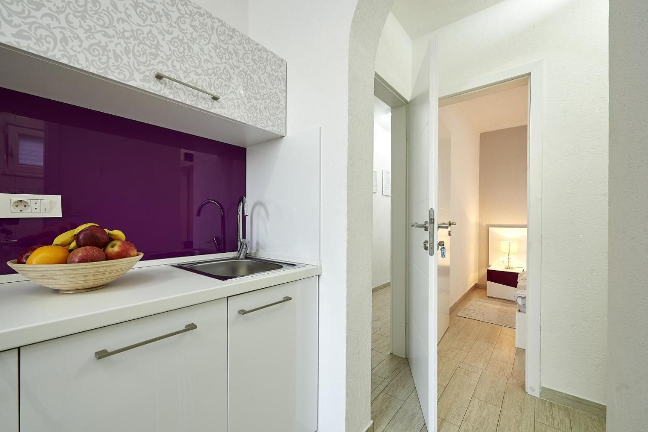 Apartments With A Parking Space Mavarstica, Ciovo - 17803 Trogir Bagian luar foto