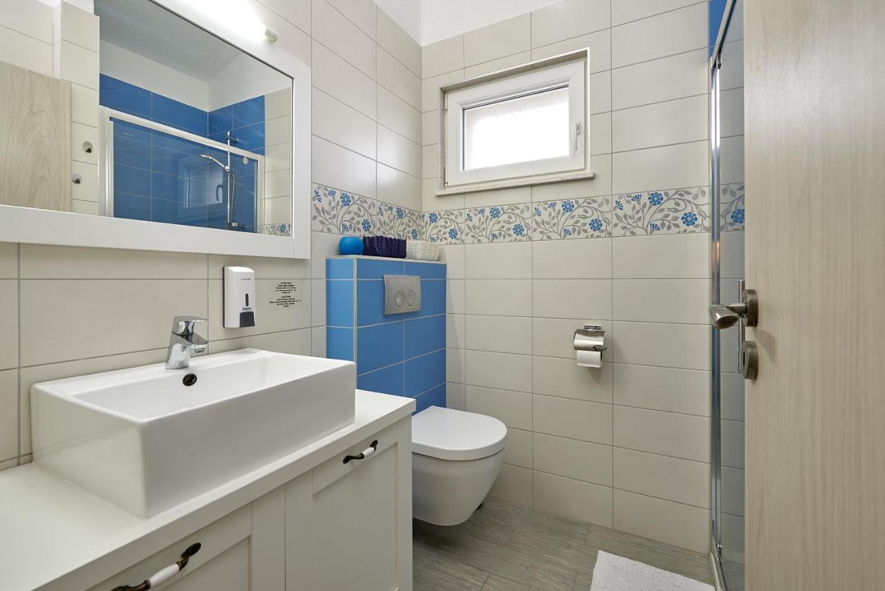 Apartments With A Parking Space Mavarstica, Ciovo - 17803 Trogir Bagian luar foto